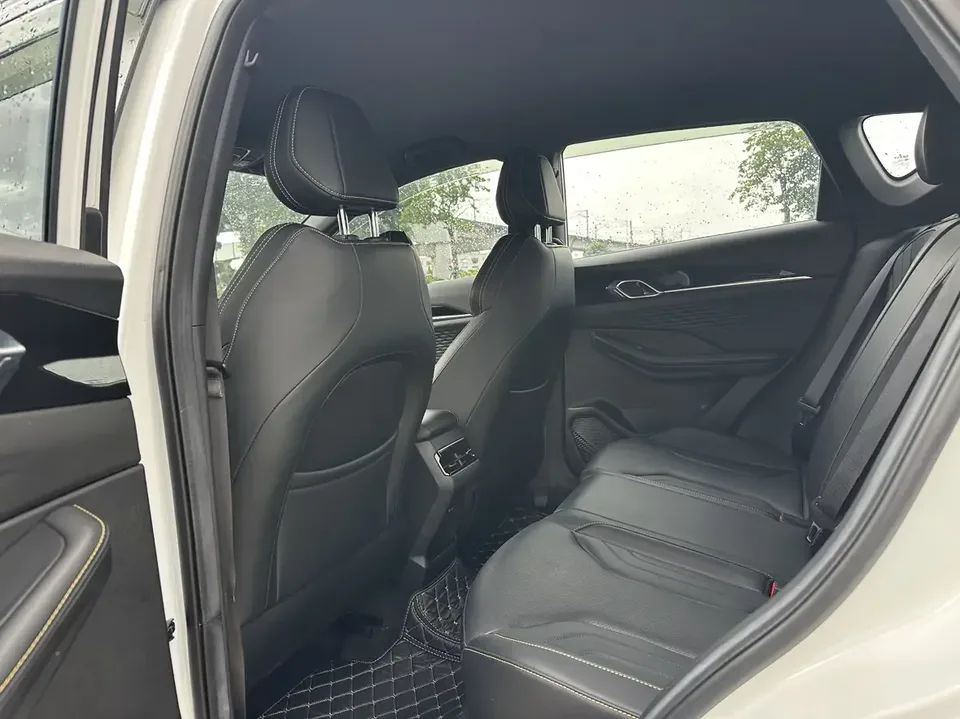 Geely Coolray SX11 Binyue 2025 Binyue L 1.5TD DCT Beyond Edition 2025 — thumbnail 3