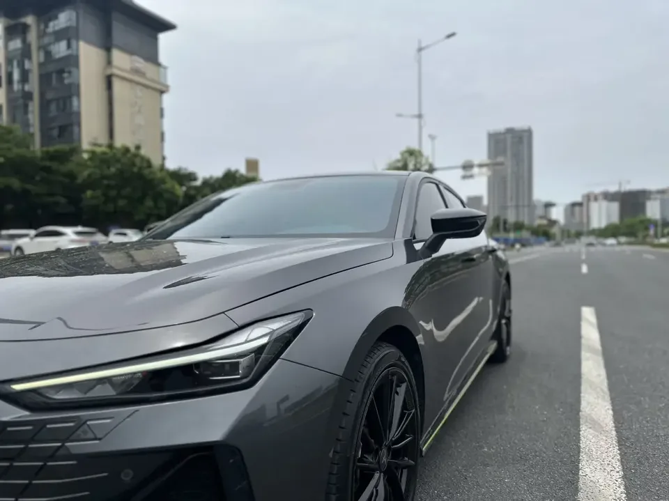Changan UNI-V Changan UNI-V 2022 1.5T Sports Edition 2022 — thumbnail 3
