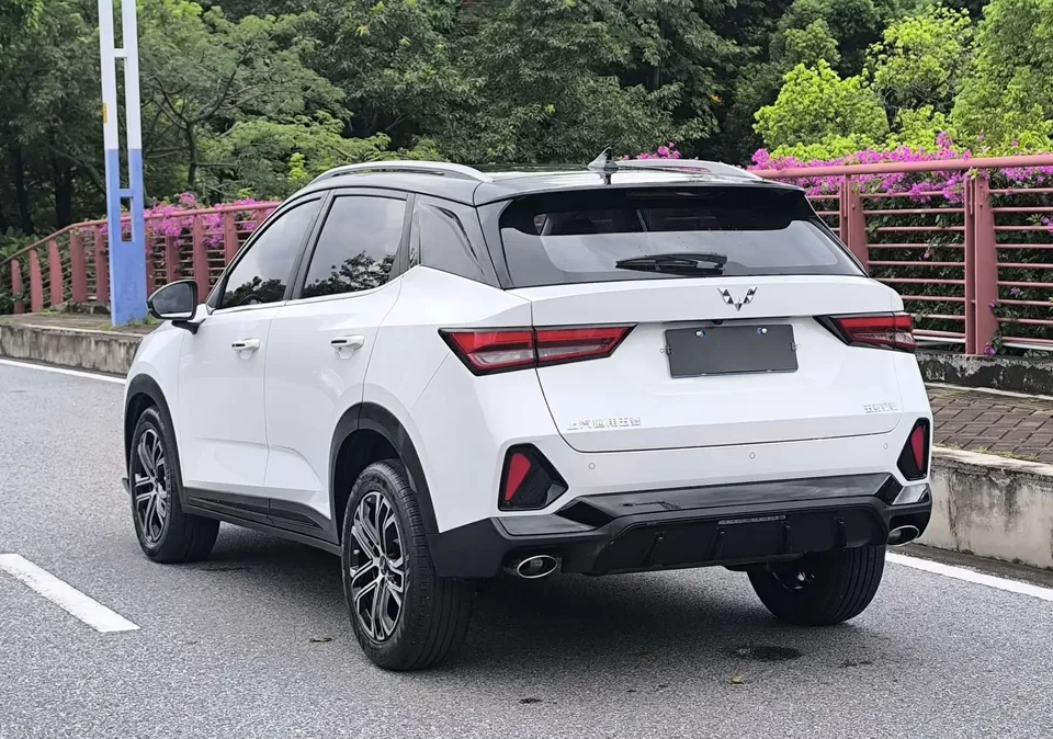 Wuling Xingchi Wuling Xingchi 2022 1.5T CVT Cool Model 2022 — thumbnail 2