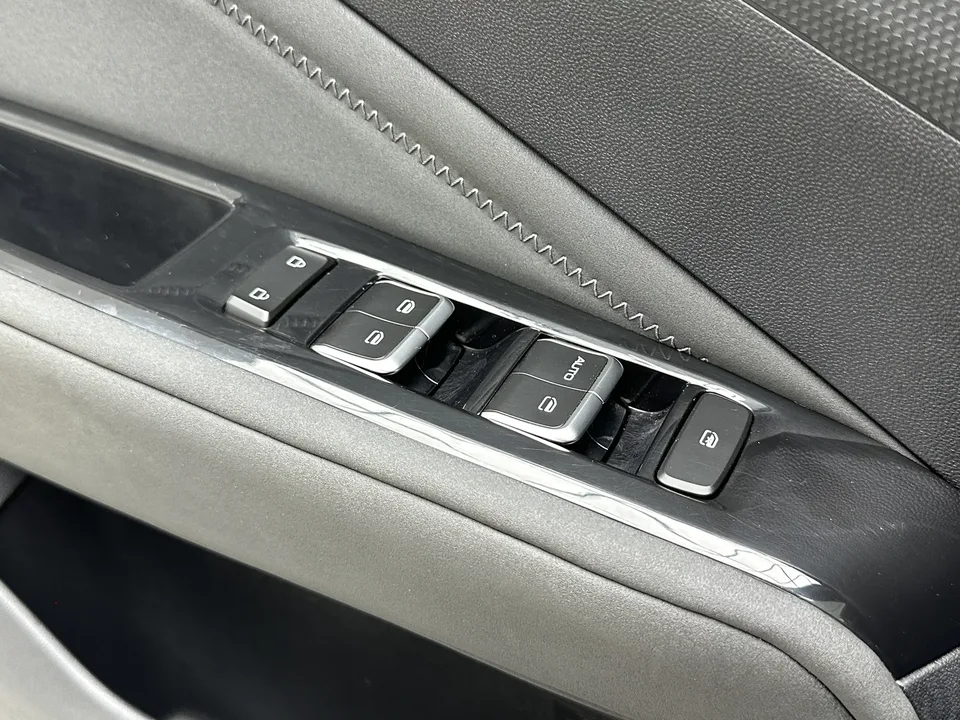 Wuling Xingchi Wuling Xingchi 2022 1.5L CVT Enjoy Edition 2023 — thumbnail 5