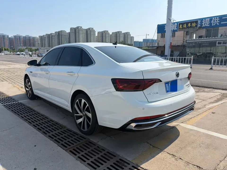 Volkswagen Sagitar Sagitar 2025 300TSI DSG Beyond Edition 2024 — thumbnail 4