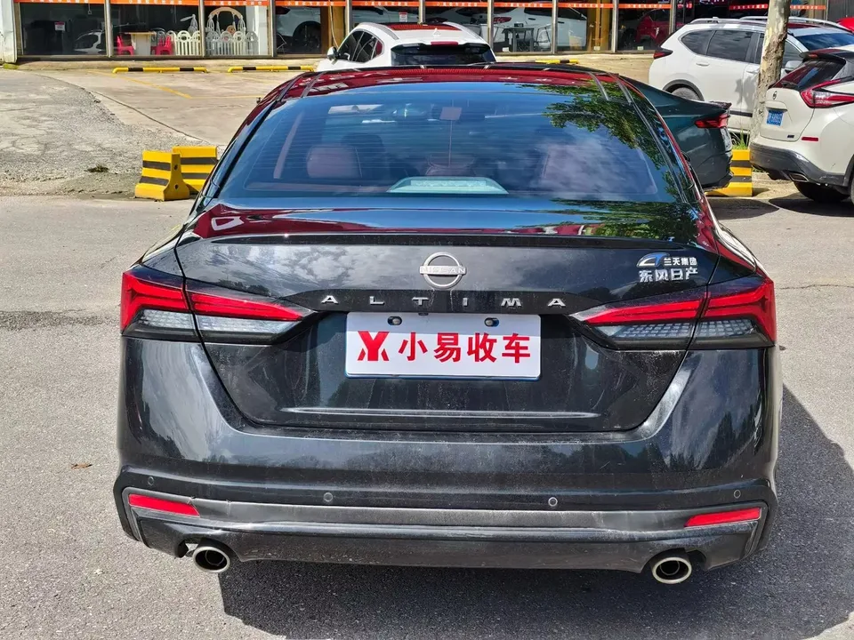 Nissan Altima Sound of nature 2022 2.0L XL-TLS Enjoy Edition 2023 — thumbnail 2
