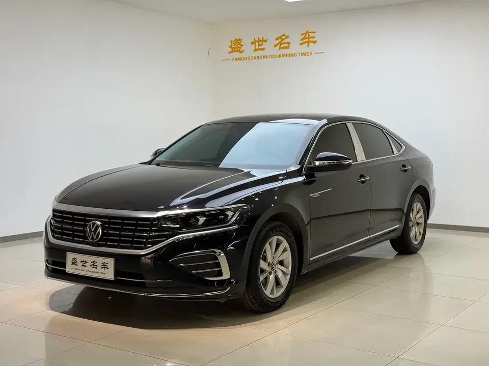 Volkswagen Passat Passat 2022 280TSI Business Edition 2022 — photo 1, buy with delivery to Moscow