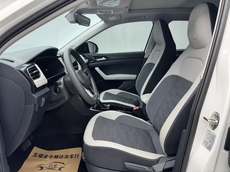 Volkswagen Tharu tuyue 2025 New 1.5L Sharp Edition 2024 — thumbnail 4