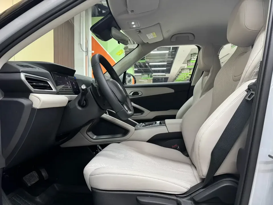 BYD Yuan Up Yuan UP 2025 Smart Driving Edition 401KM Vitality Edition 2026 — thumbnail 3