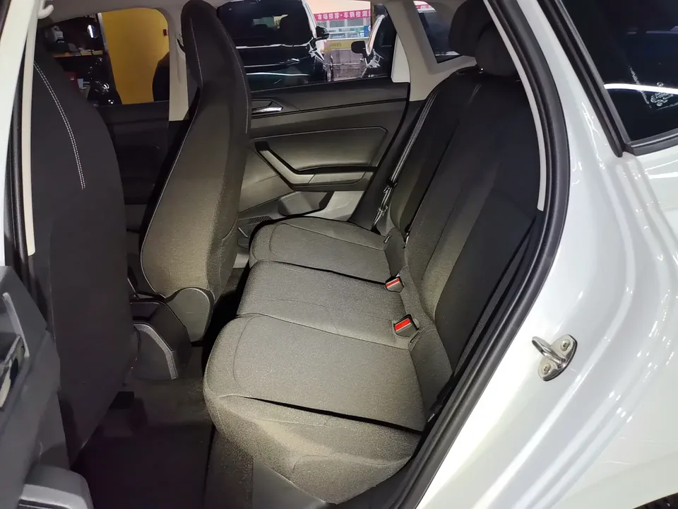 Volkswagen Polo Polo 2023 Facelift Plus 1.5L Automatic LOHAS Edition 2024 — thumbnail 3