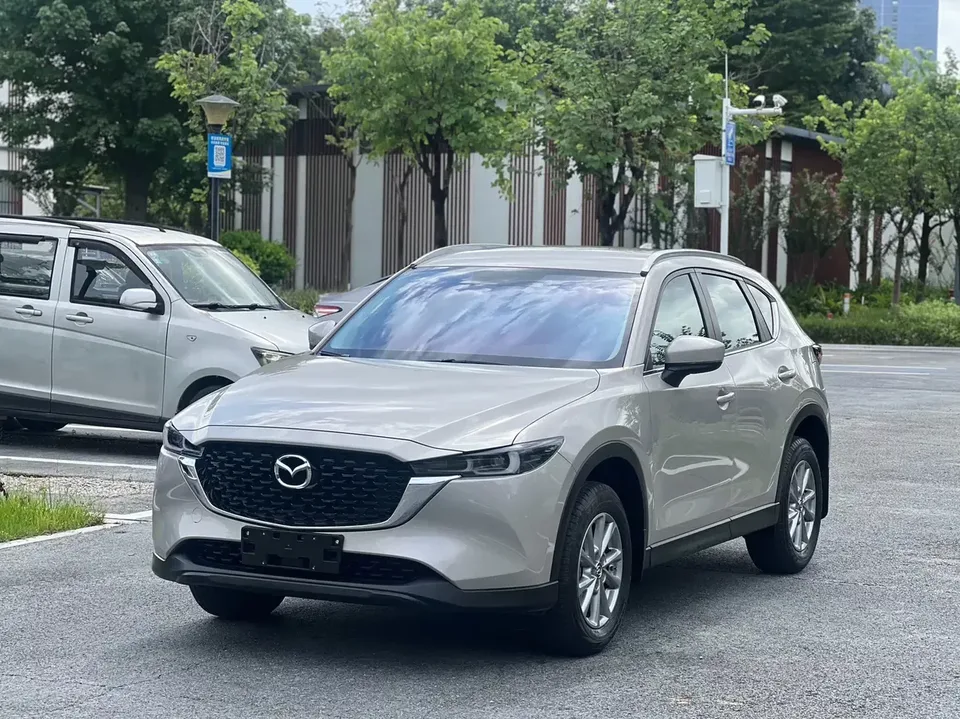 Mazda CX-5 Mazda CX-5 2024 2.0L Automatic 2WD Comfort 2024 — фото 1, купить с доставкой в Москву
