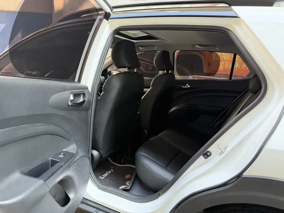 Kia KX1 Yipao 2021 1.4L Automatic Fun Edition 2024 — thumbnail 3