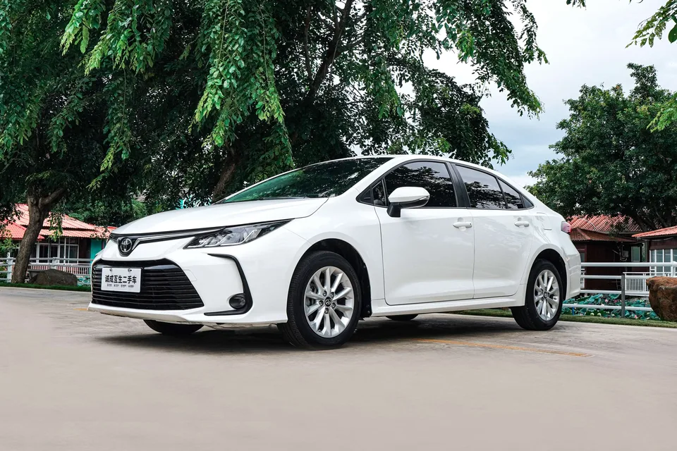Toyota Corolla Corolla 2021 1.2T S-CVT Elite PLUS Edition 2022 — photo 1, buy with delivery to Moscow