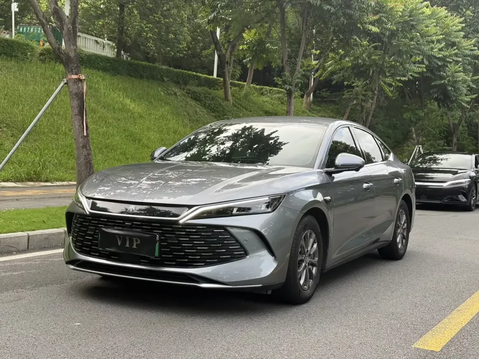 BYD Qin L DM Qin L DM 2025 Intelligent Driving Edition DM-i 80KM Leading Edition 2025 — photo 1, buy with delivery to Moscow