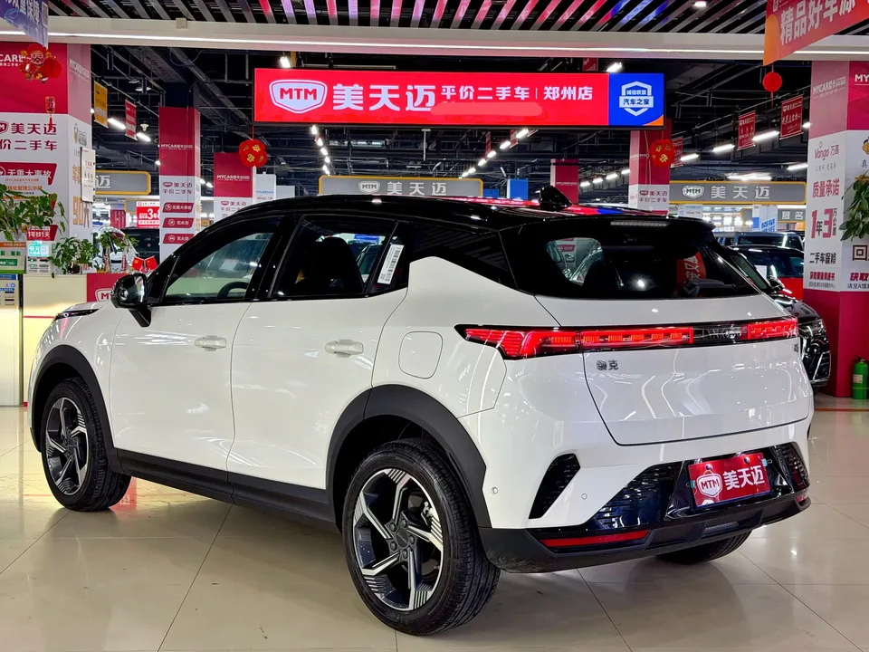Lynk & Co 06 Lynk & Co 06 2025 Renew 1.5T Halo 2025 — thumbnail 2