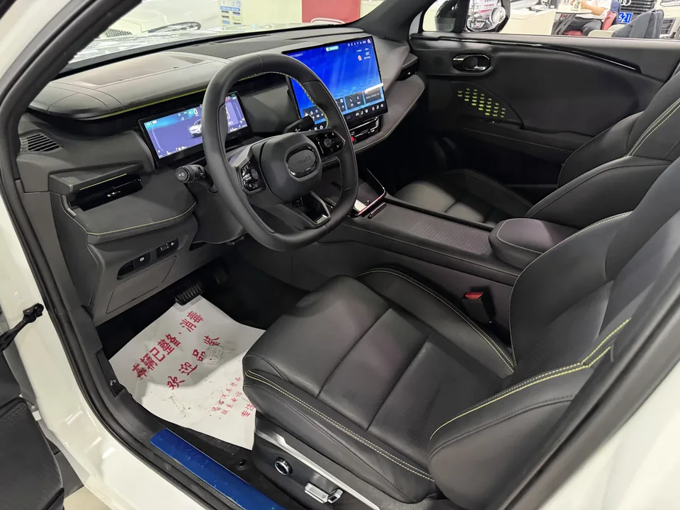 Lynk & Co 06 Lynk & Co 06 2025 Renew 1.5T Halo 2025 — thumbnail 5