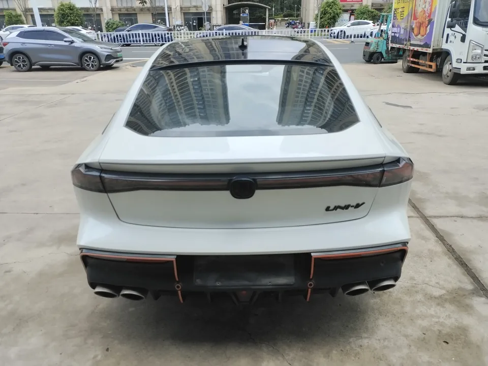 Changan UNI-V Changan UNI-V 2022 1.5T Sports Edition 2022 — thumbnail 2