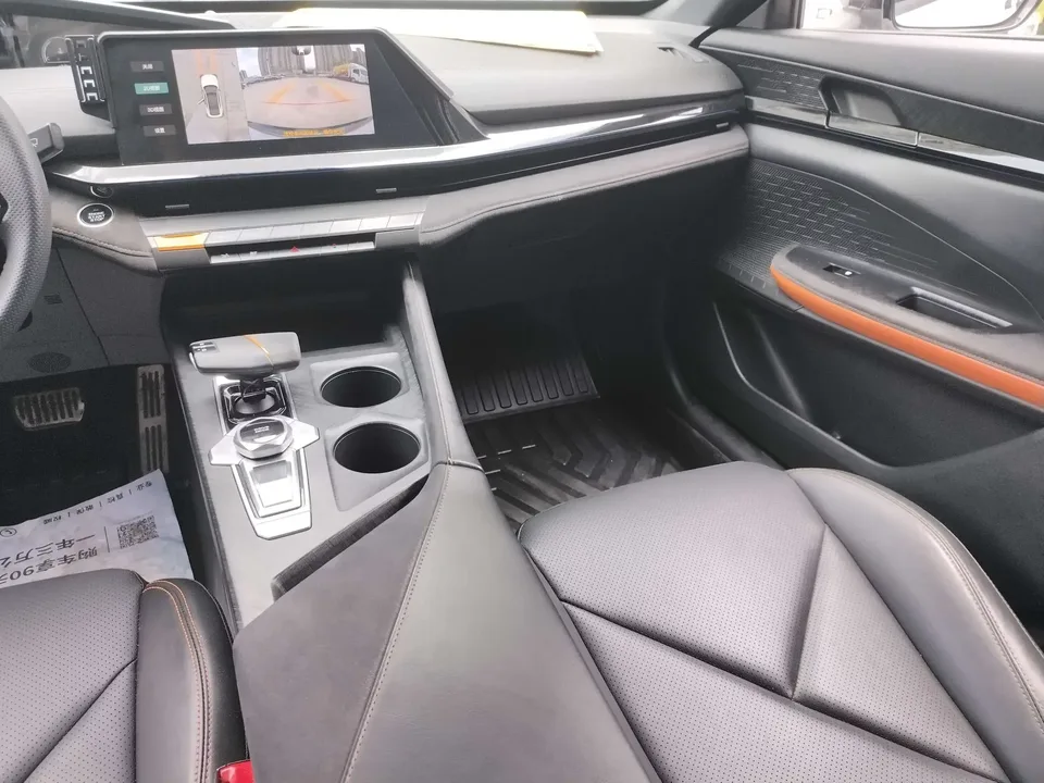 Changan UNI-V Changan UNI-V 2022 1.5T Sports Edition 2022 — thumbnail 3