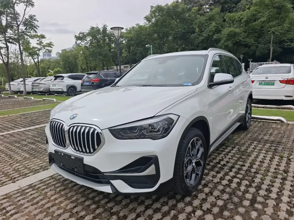 BMW X1 BMW X1 2022 sDrive20Li Fashion 2023 — photo 1, buy with delivery to Moscow