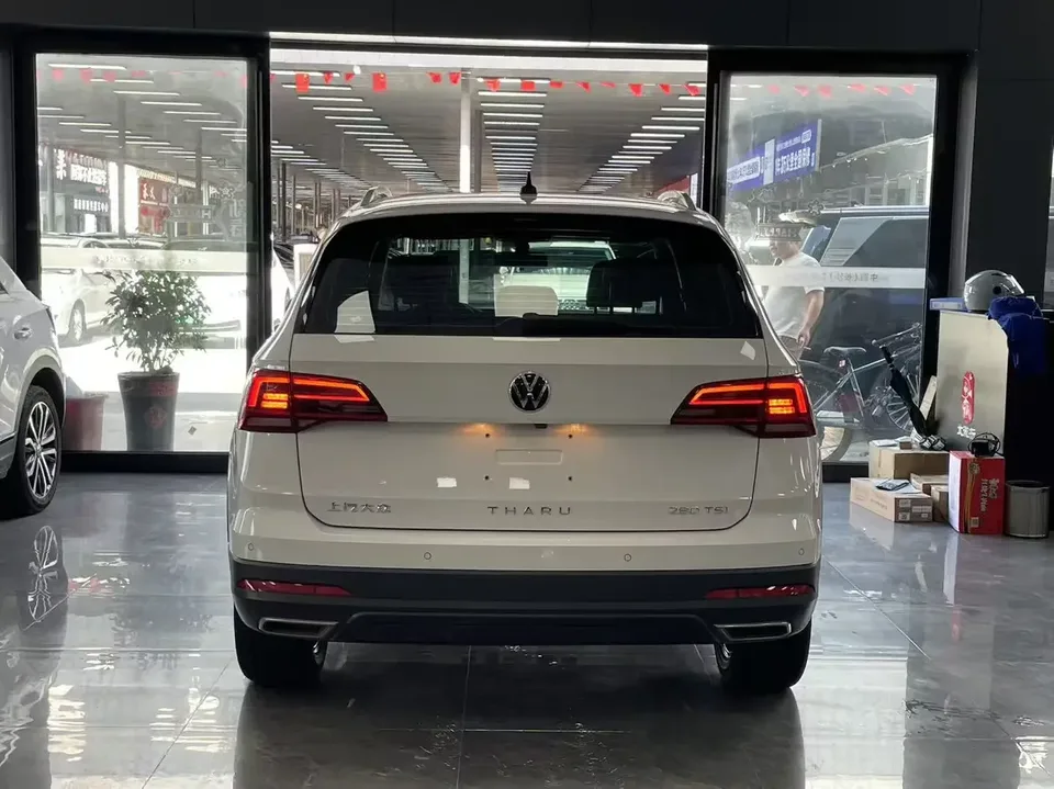 Volkswagen Tharu tuyue 2022 280TSI 2WD Deluxe Edition 2022 — thumbnail 2