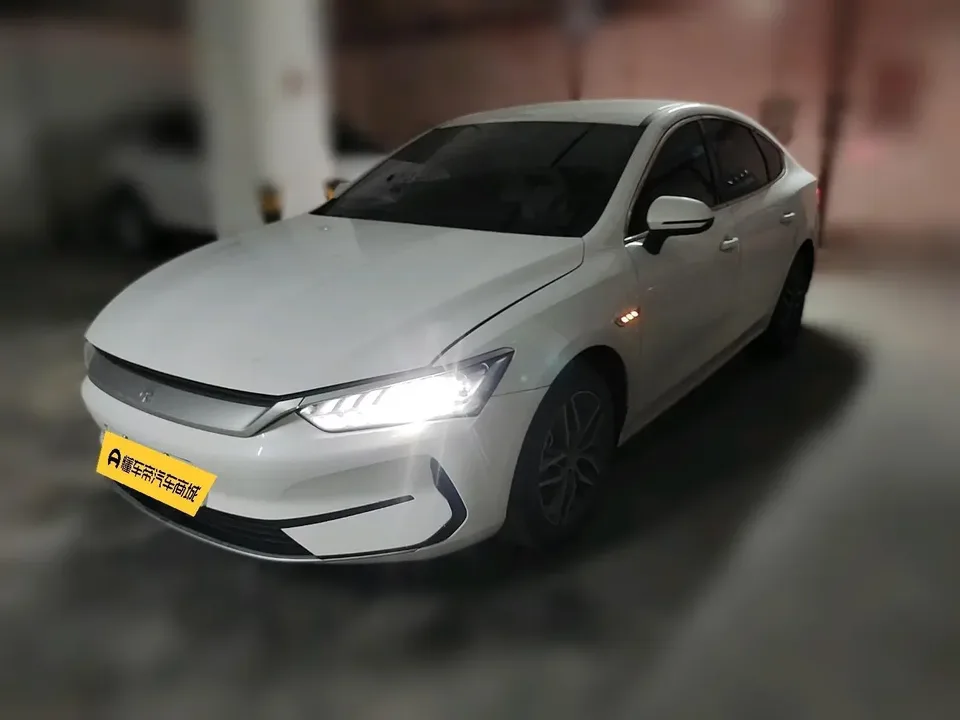 BYD Qin PLUS EV Qin PLUS EV 2023 Champion Edition 420KM Leading Type 2024 — photo 1, buy with delivery to Moscow