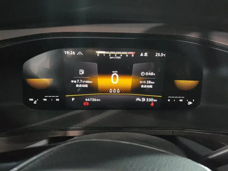 Volkswagen Tharu tuyue 2022 280TSI 2WD Deluxe Edition 2022 — thumbnail 2
