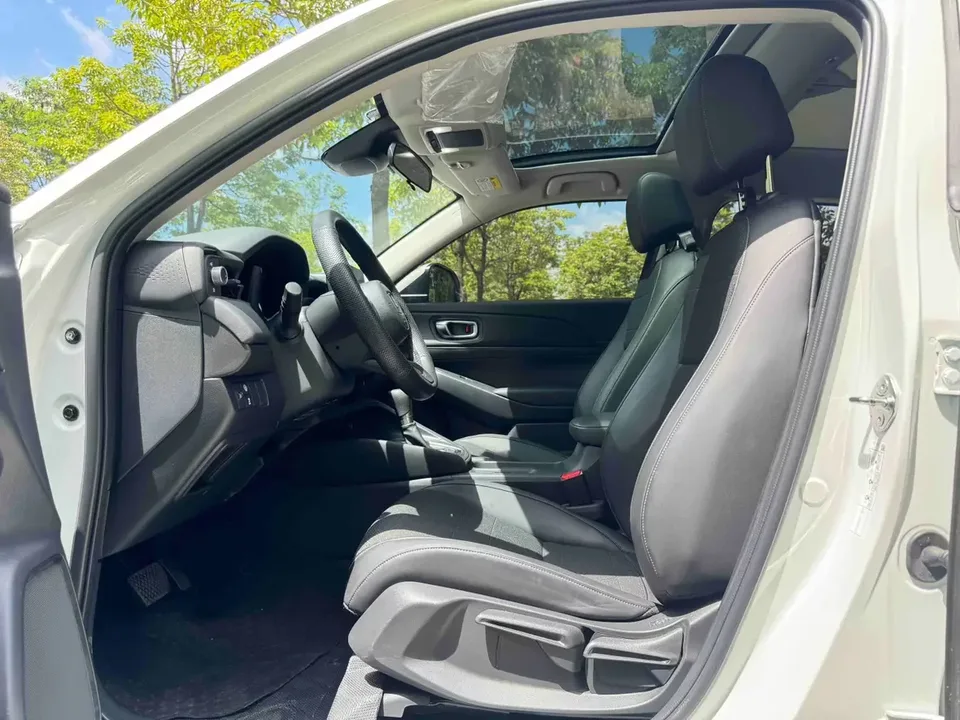Honda VEZEL Binzhi 2023 1.5L CVT Technology Edition 2023 — thumbnail 5