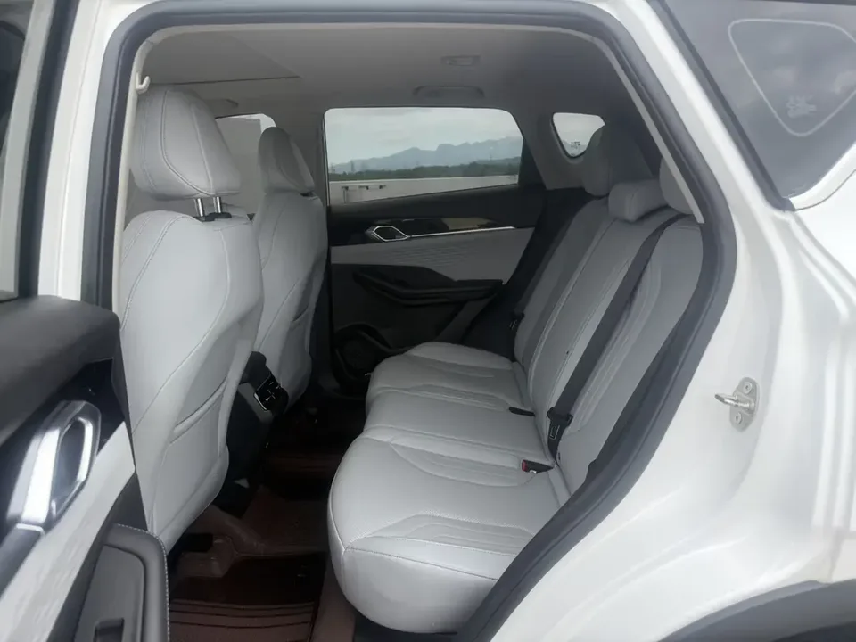 Geely Coolray SX11 Binyue 2025 Binyue L 1.5TD DCT Star Diamond Edition 2025 — thumbnail 3