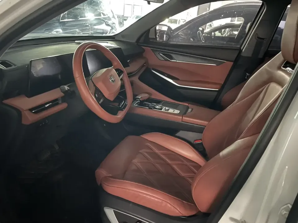 Changan CS75PLUS Changan CS75 PLUS 2023 The third generation 1.5T automatic premium model 2024 — thumbnail 5