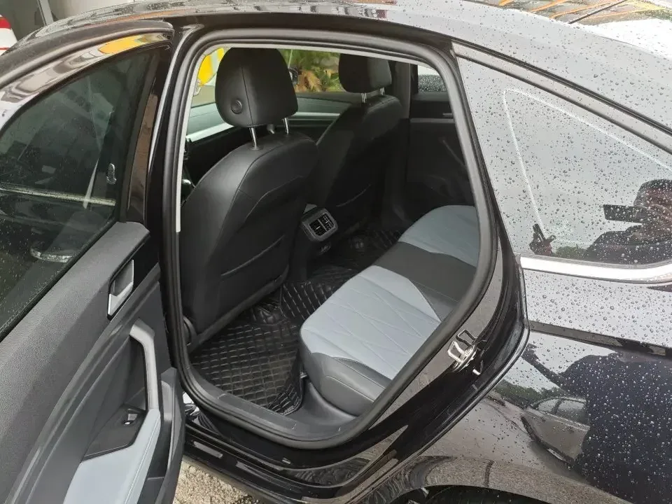 Volkswagen Lavida Lavida 2023 1.5L Automatic Fully Edition 2023 — thumbnail 5