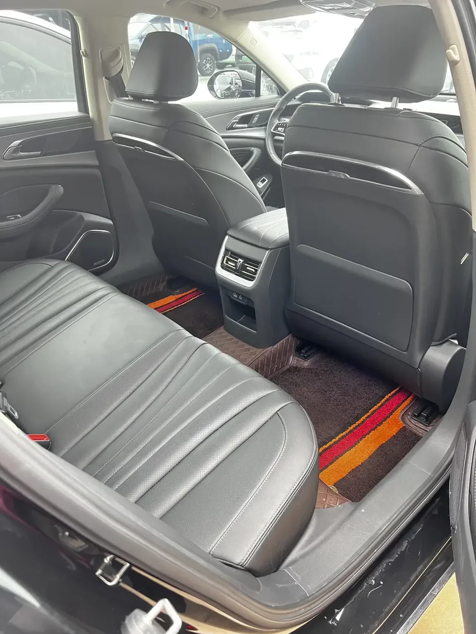 Hongqi H5 Hongqi H5 2023 1.5T DCT Zhilian Qiyue Edition 2024 — thumbnail 2