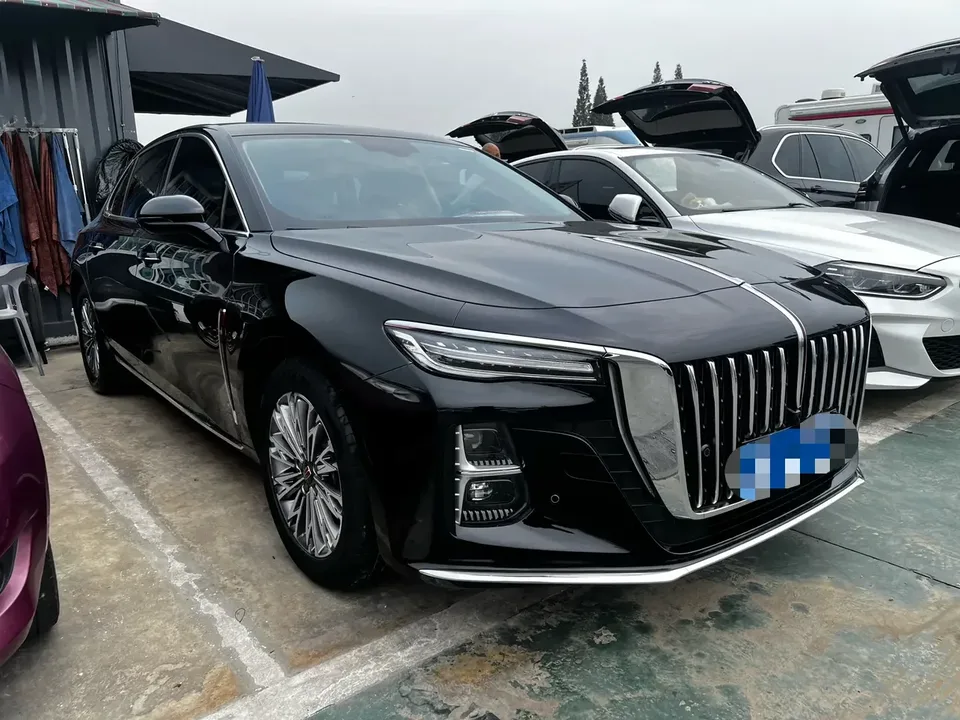 Hongqi H5 Hongqi H5 2023 1.5T DCT Zhilian Qiyue Edition 2024 — photo 1, buy with delivery to Moscow