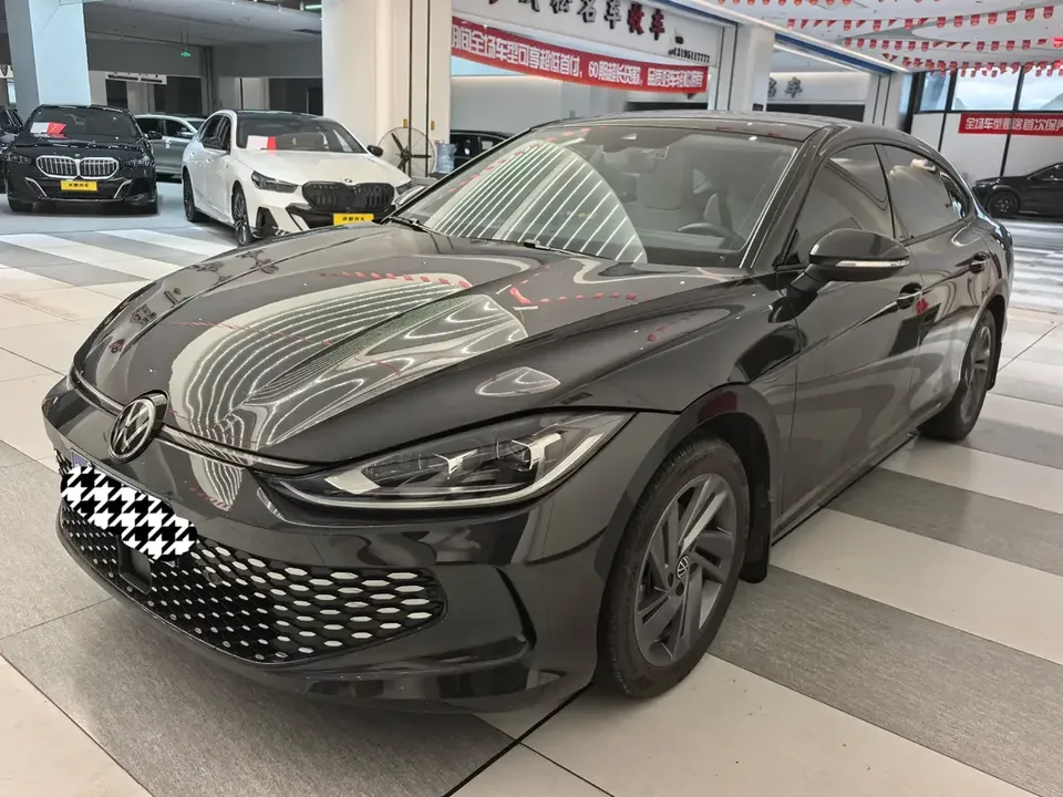 Volkswagen Lamando Lingdu 2025 Lingdu L 280TSI DSG Hot Edition 2025 — photo 1, buy with delivery to Moscow