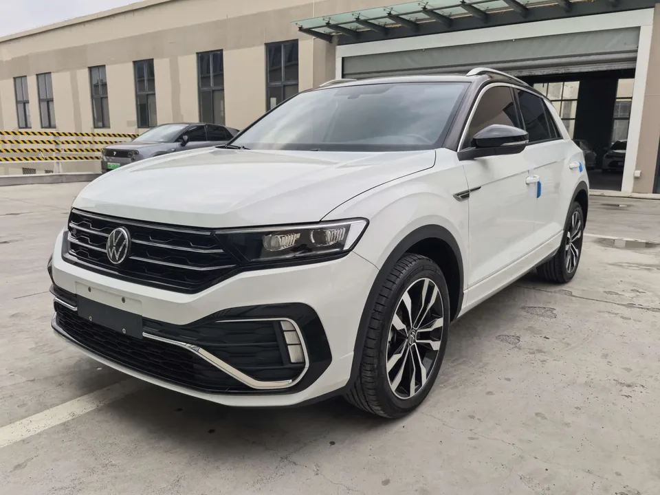 Volkswagen T-Roc TANG 2022 280TSI DSG 2WD R-Line Pro PLUS 2022 — photo 1, buy with delivery to Moscow