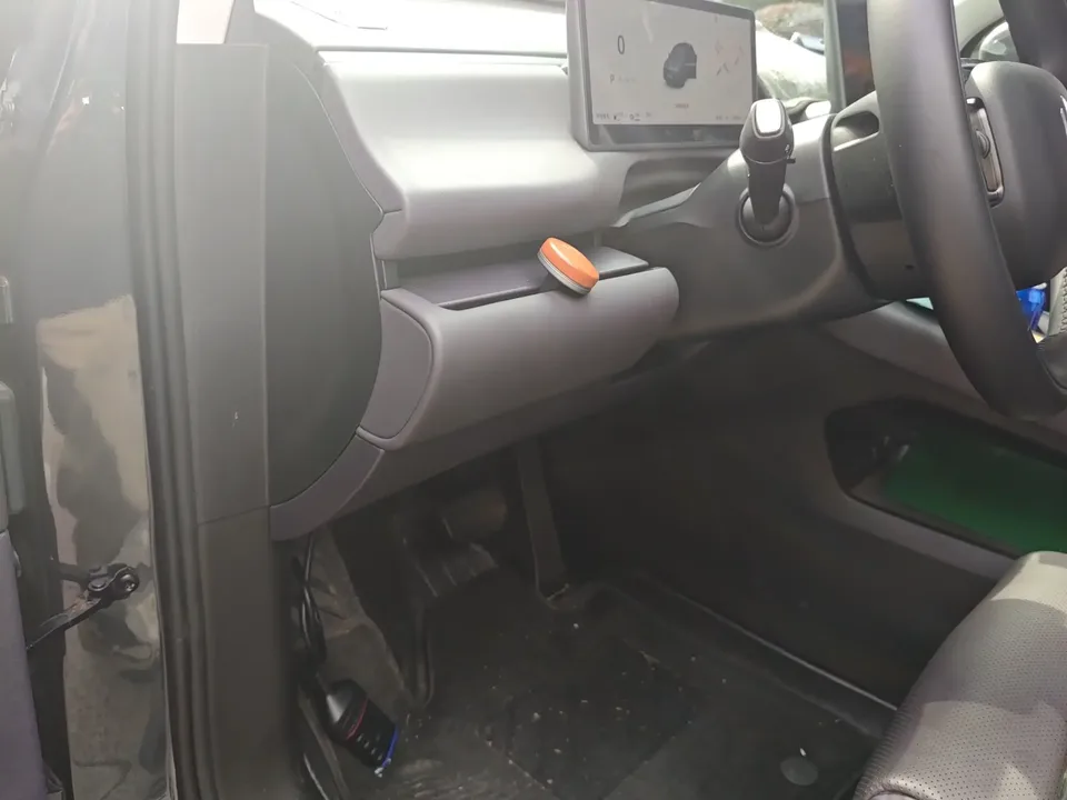Leapmotor Zero running C10 Zero running C10 2024 Extended Range 210 Smart Edition 2024 — thumbnail 4