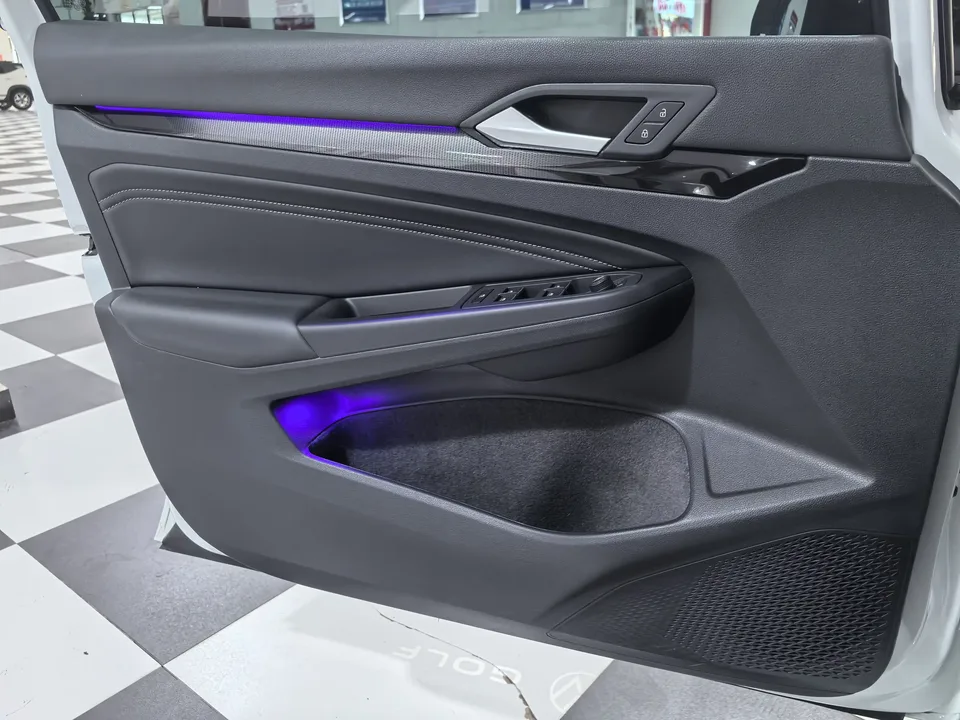 Volkswagen Golf golf 2021 280TSI DSG R-Line 2022 — thumbnail 3