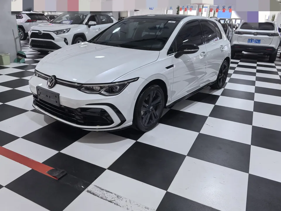 Volkswagen Golf golf 2021 280TSI DSG R-Line 2022 — photo 1, buy with delivery to Moscow
