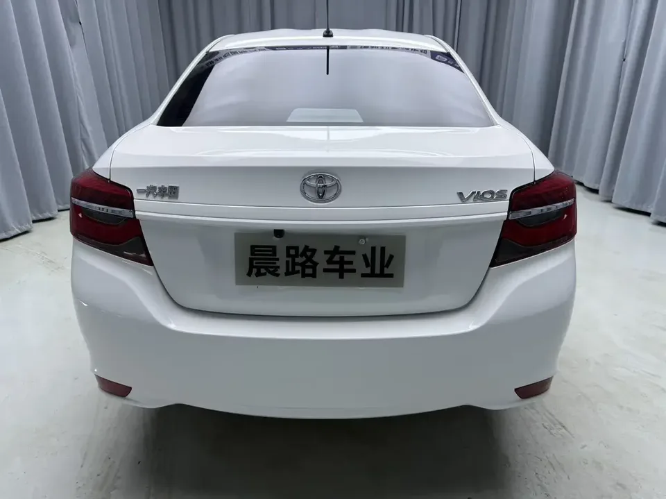 Toyota Vios Vios 2022 1.5L CVT 20th Anniversary Edition 2023 — миниатюра 2