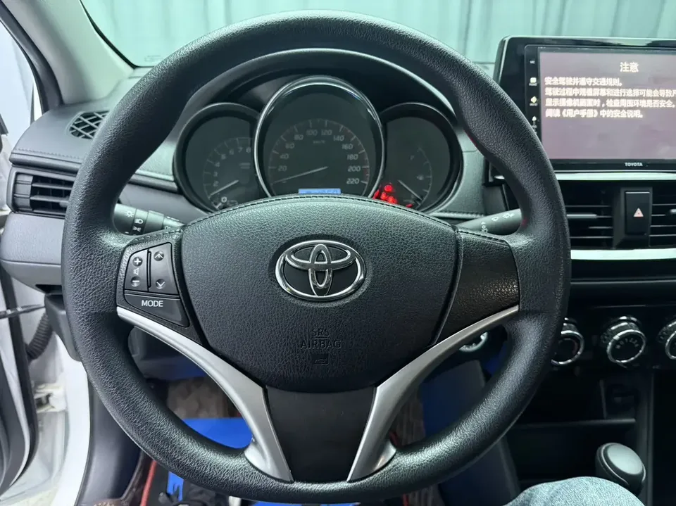 Toyota Vios Vios 2022 1.5L CVT 20th Anniversary Edition 2023 — миниатюра 4