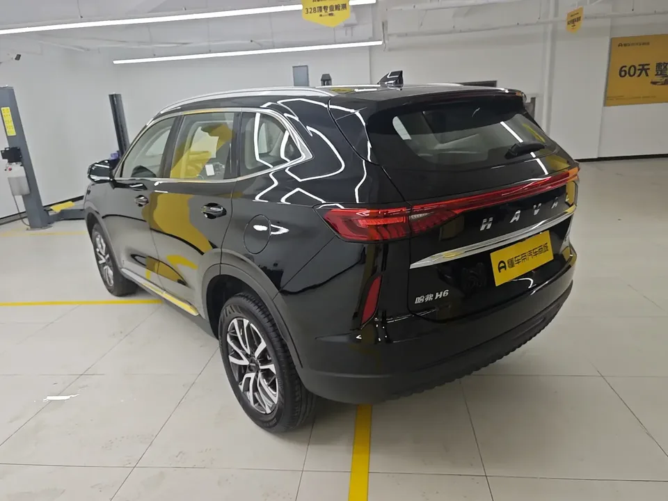 Haval H6 Haval H6 2024 1.5T Automatic 2WD Classic Edition 2025 — thumbnail 2