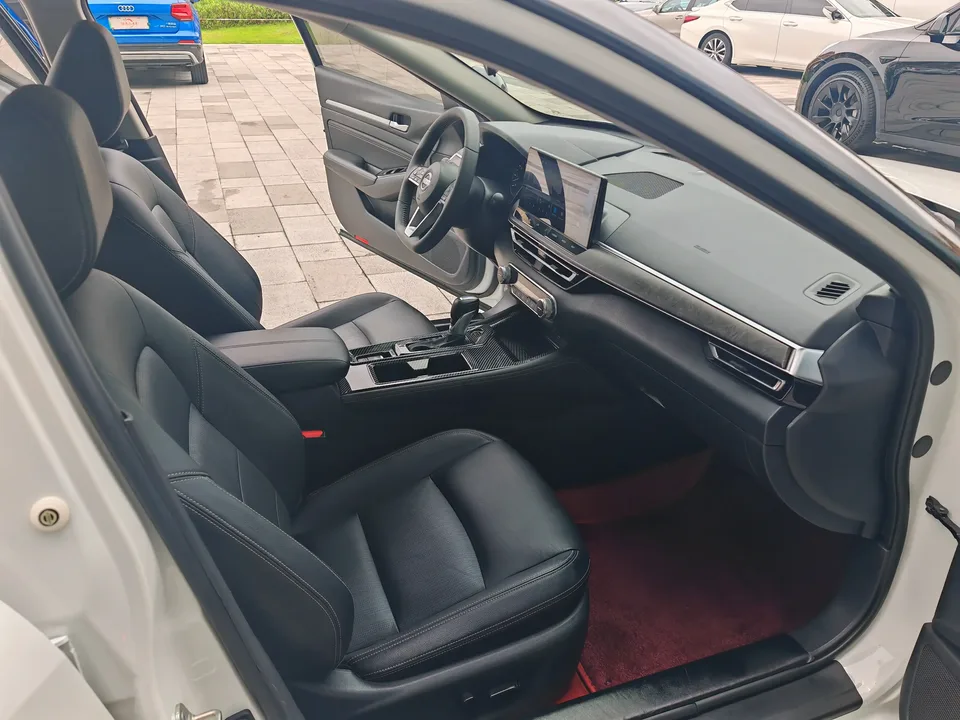 Nissan Altima Sound of nature 2022 2.0L XL-TLS Enjoy Edition 2023 — thumbnail 4