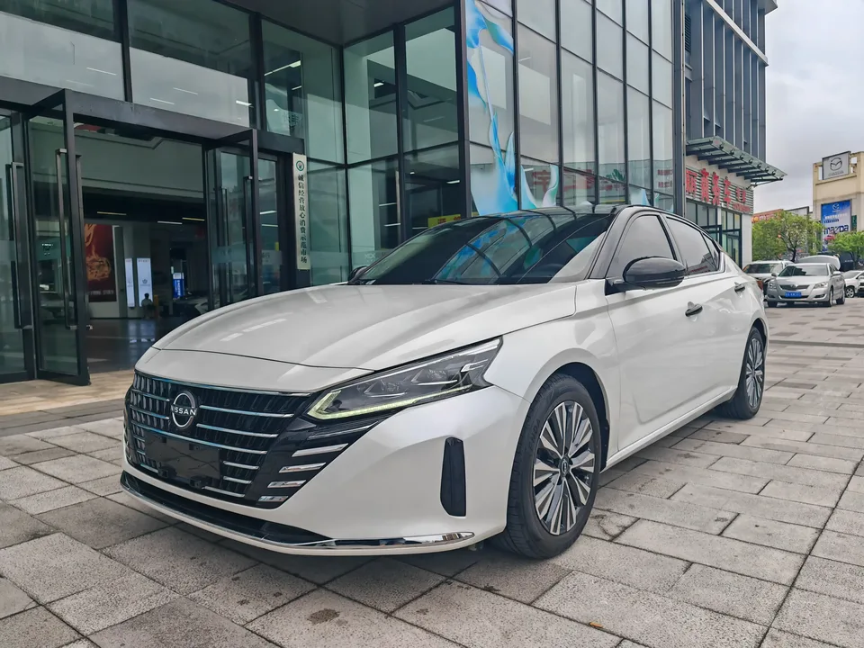 Nissan Altima Sound of nature 2022 2.0L XL-TLS Enjoy Edition 2023 — photo 1, buy with delivery to Moscow