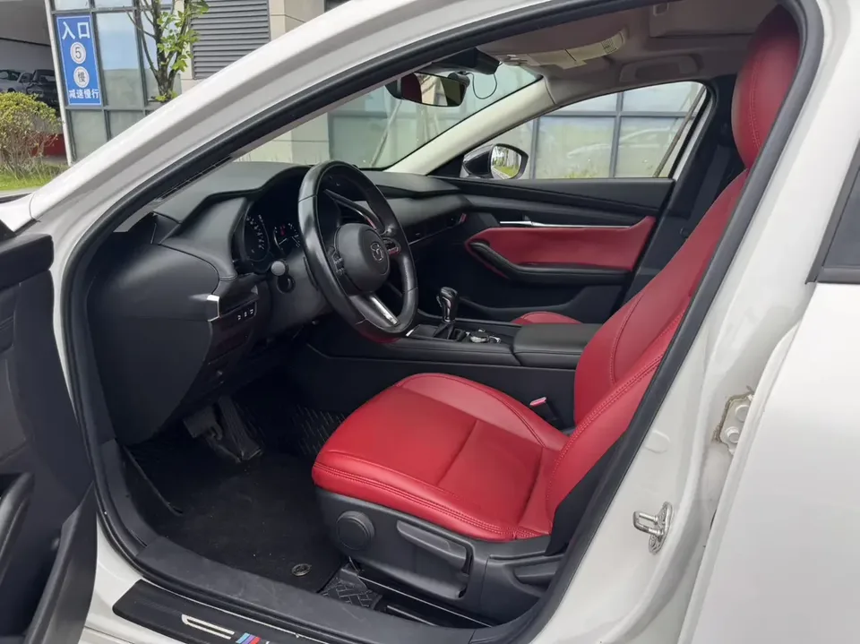 Mazda Axela Mazda3 Angkesela 2021 2.0L Automatic Elegant Edition 2022 — thumbnail 5