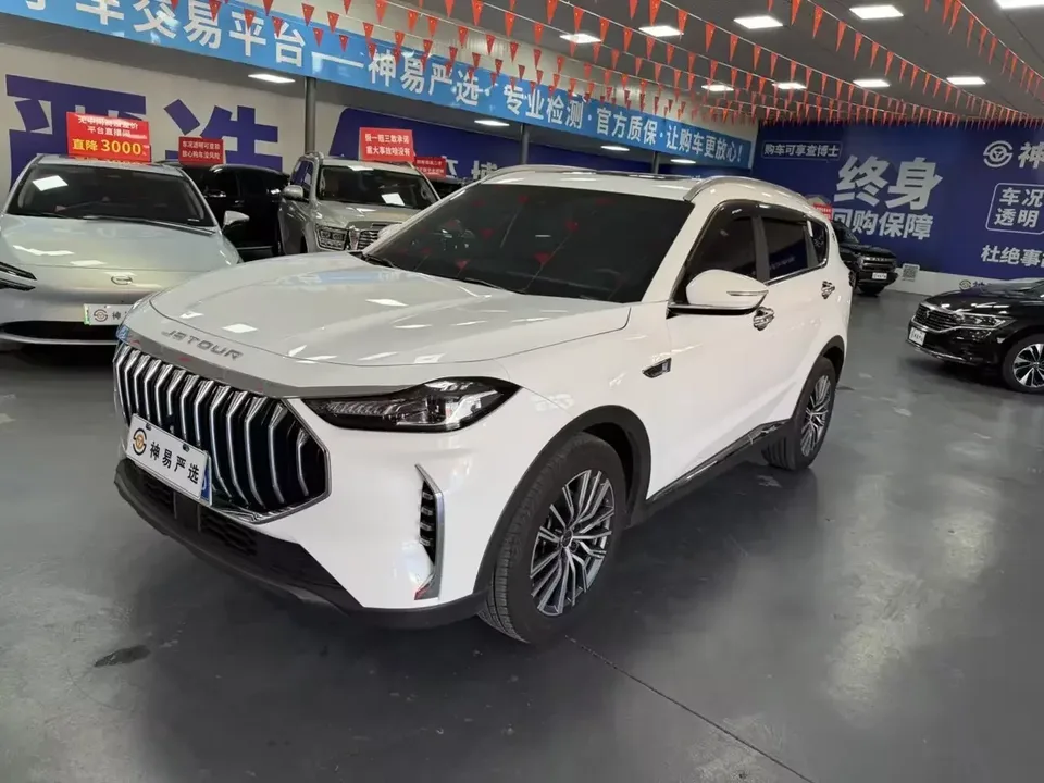 Jetour Jietu X70 PLUS Jietu X70 PLUS 2025 Champion Edition 1.5T DCT Champion PRO 7 Seaters 2025 — фото 1, купить с доставкой в Москву