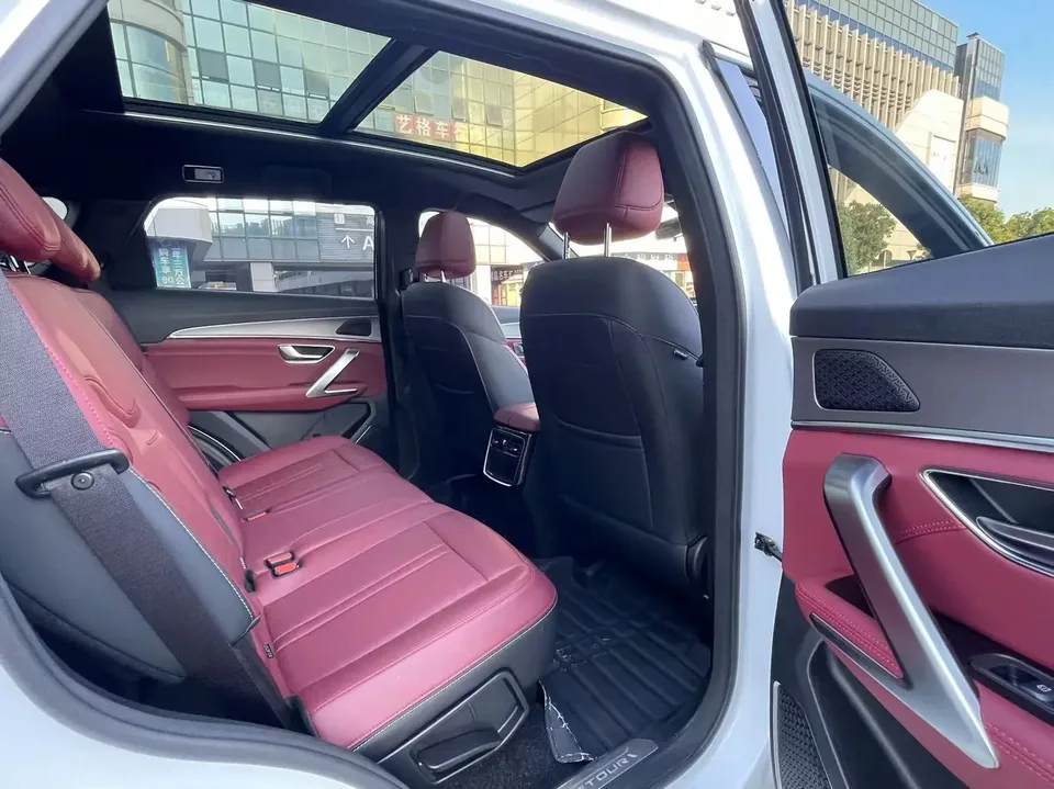 Jetour Jietu X70 PLUS Jietu X70 PLUS 2025 1.5T 6DCT Ultimate Edition 5 Seaters 2025 — thumbnail 4