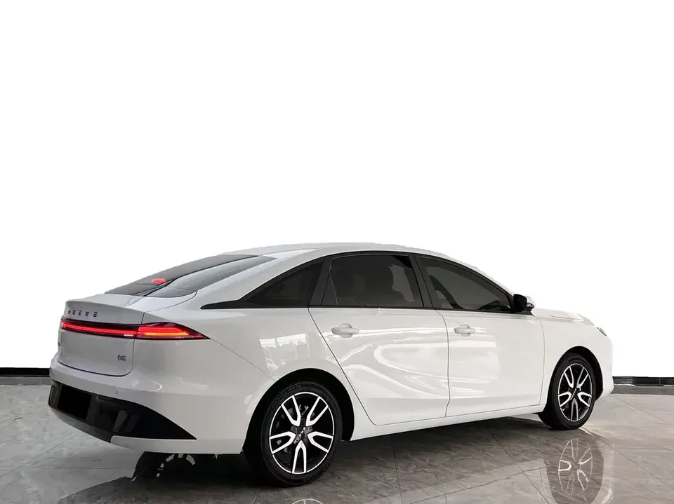 Roewe D6 Roewe D6 2025 450km Premium Edition 2025 — thumbnail 2