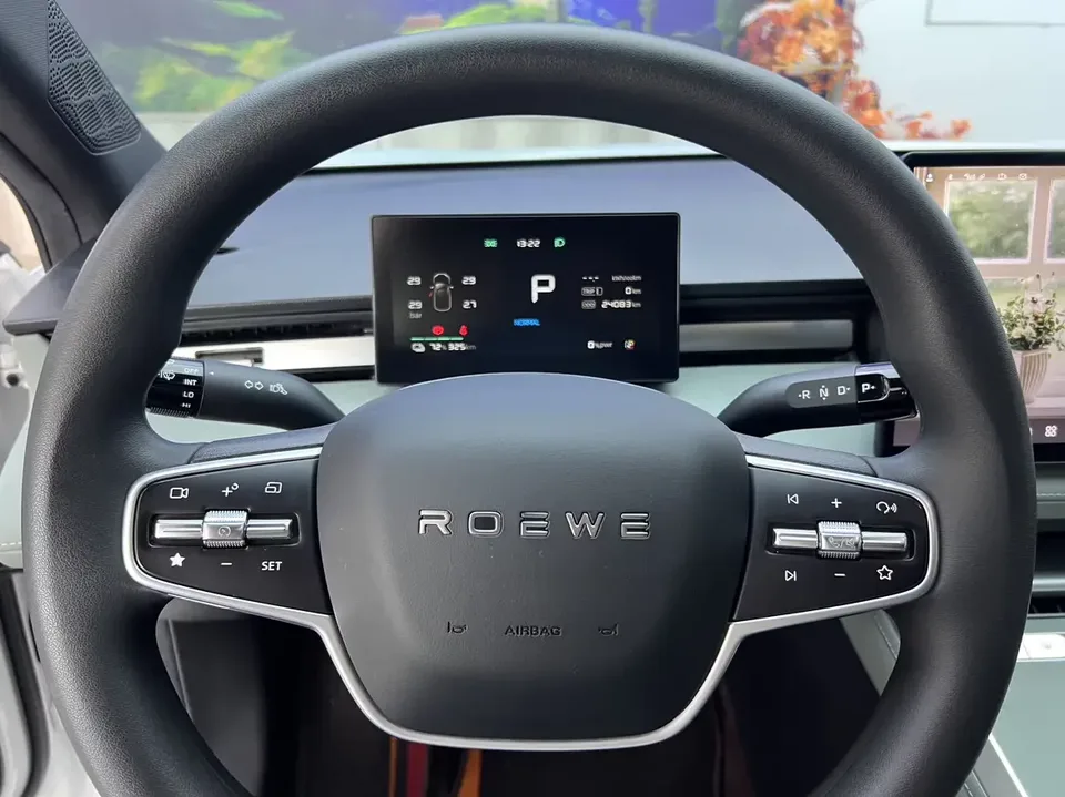 Roewe D6 Roewe D6 2025 450km Premium Edition 2025 — thumbnail 3