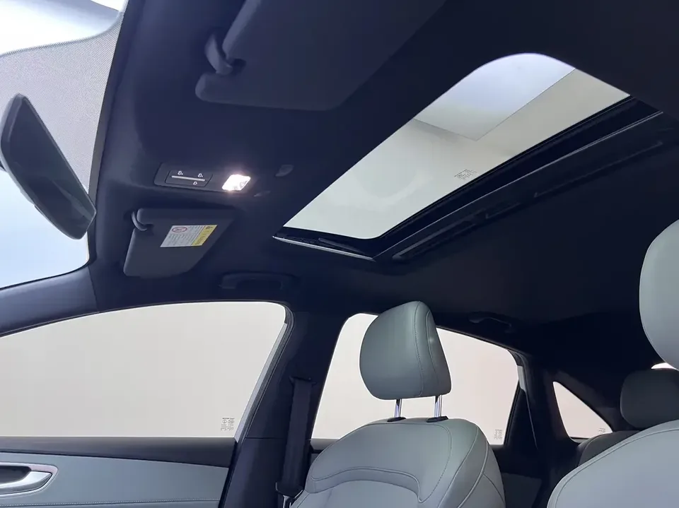 Roewe D6 Roewe D6 2025 450km Premium Edition 2025 — thumbnail 4