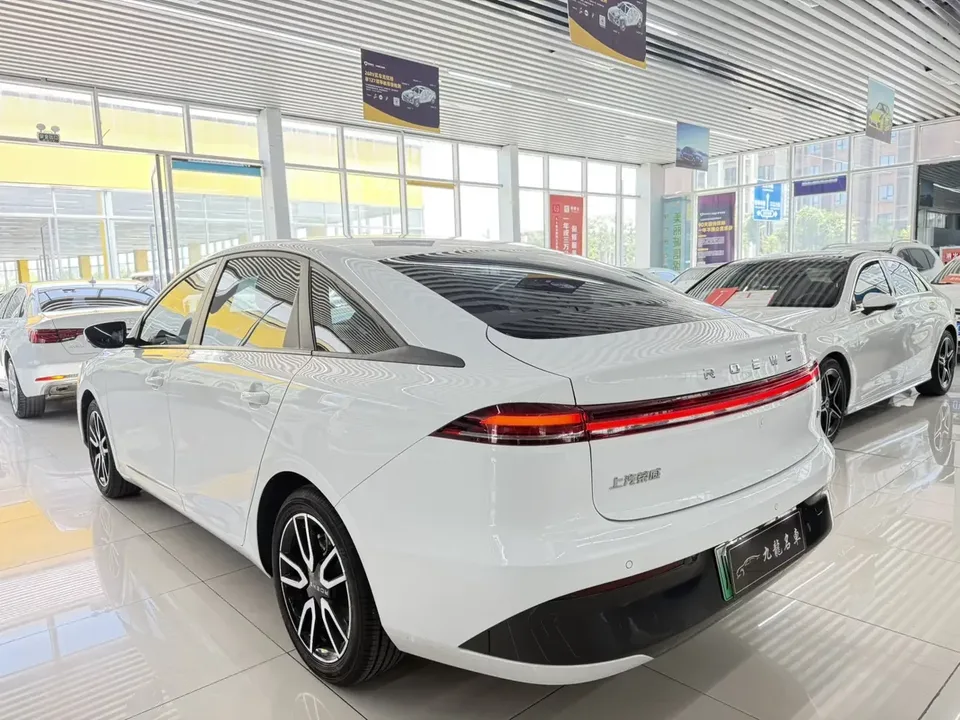 Roewe D6 Roewe D6 2025 450km Premium Edition 2025 — thumbnail 4