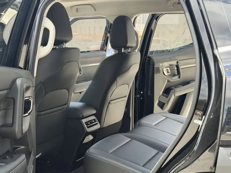Haval H-Dog Haval Big Dog PLUS 2023 1.5T 2WD Trendy Wild Edition Plus 2024 — thumbnail 4