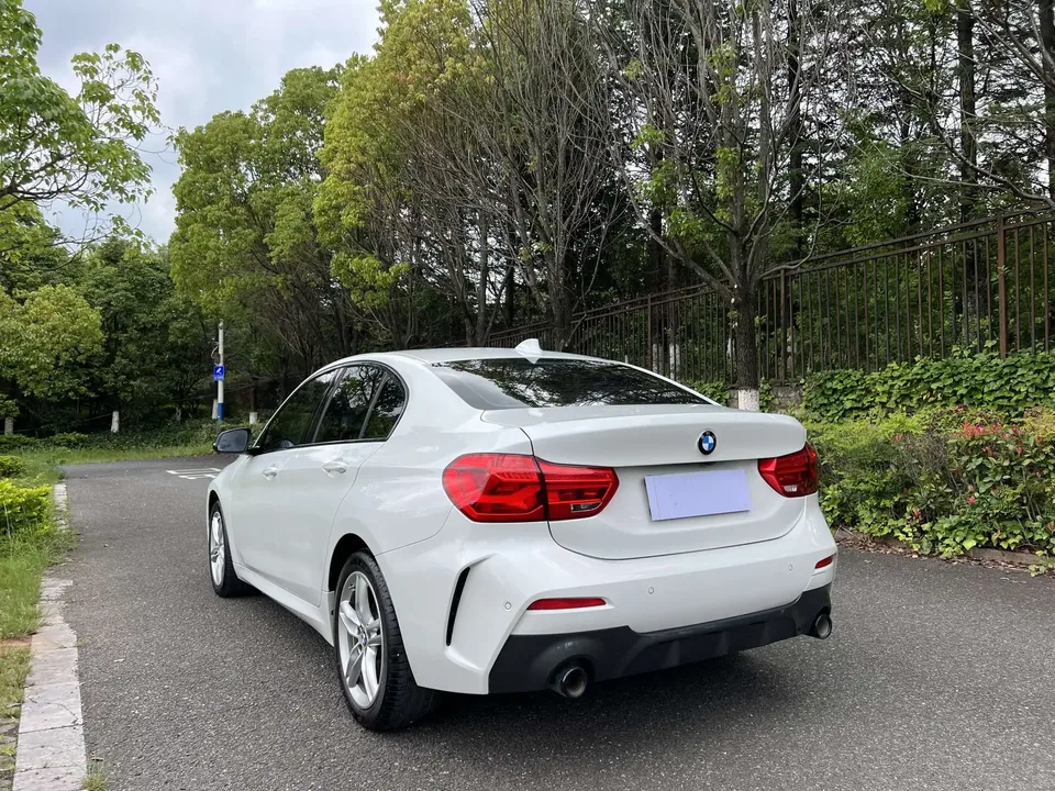 BMW 1 Series BMW 1 Series 2021 120i M Sport Night Edition 2022 — thumbnail 2