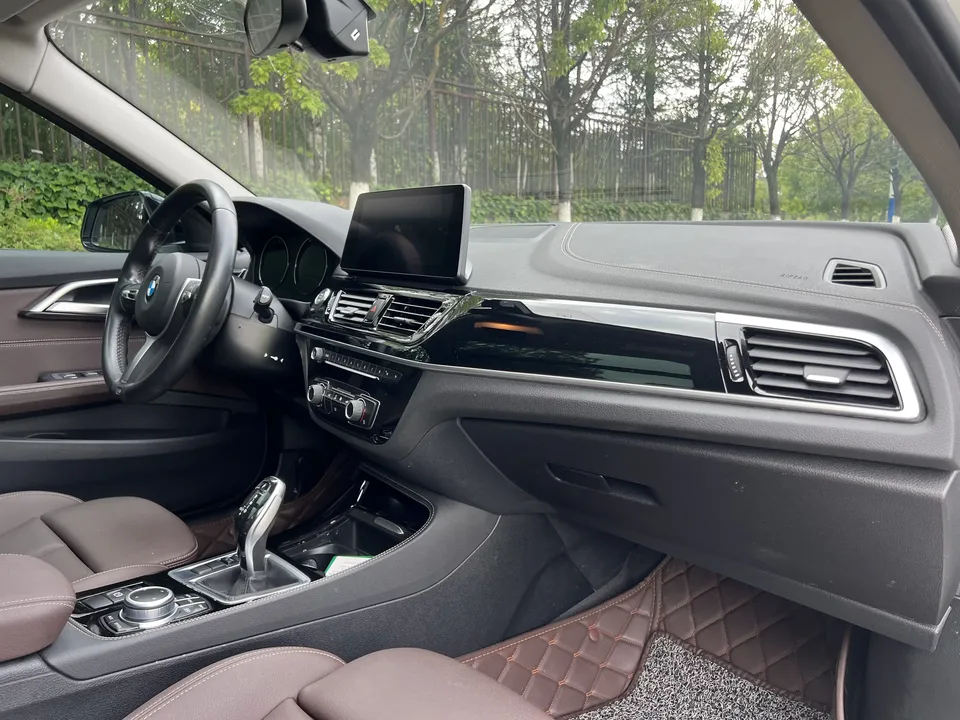 BMW 1 Series BMW 1 Series 2021 120i M Sport Night Edition 2022 — thumbnail 4