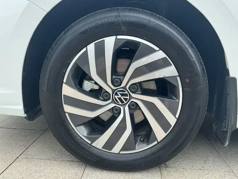 Volkswagen Bora Bora 2025 200TSI DSG Joyride Navigation Edition 2025 — thumbnail 3