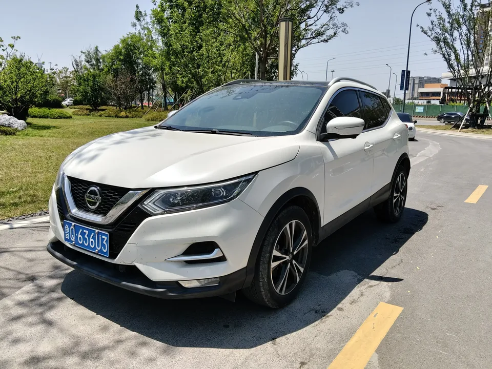 Nissan Qashqai Qashqai 2022 2.0L XV Prem. Deluxe Edition 2022 — photo 1, buy with delivery to Moscow